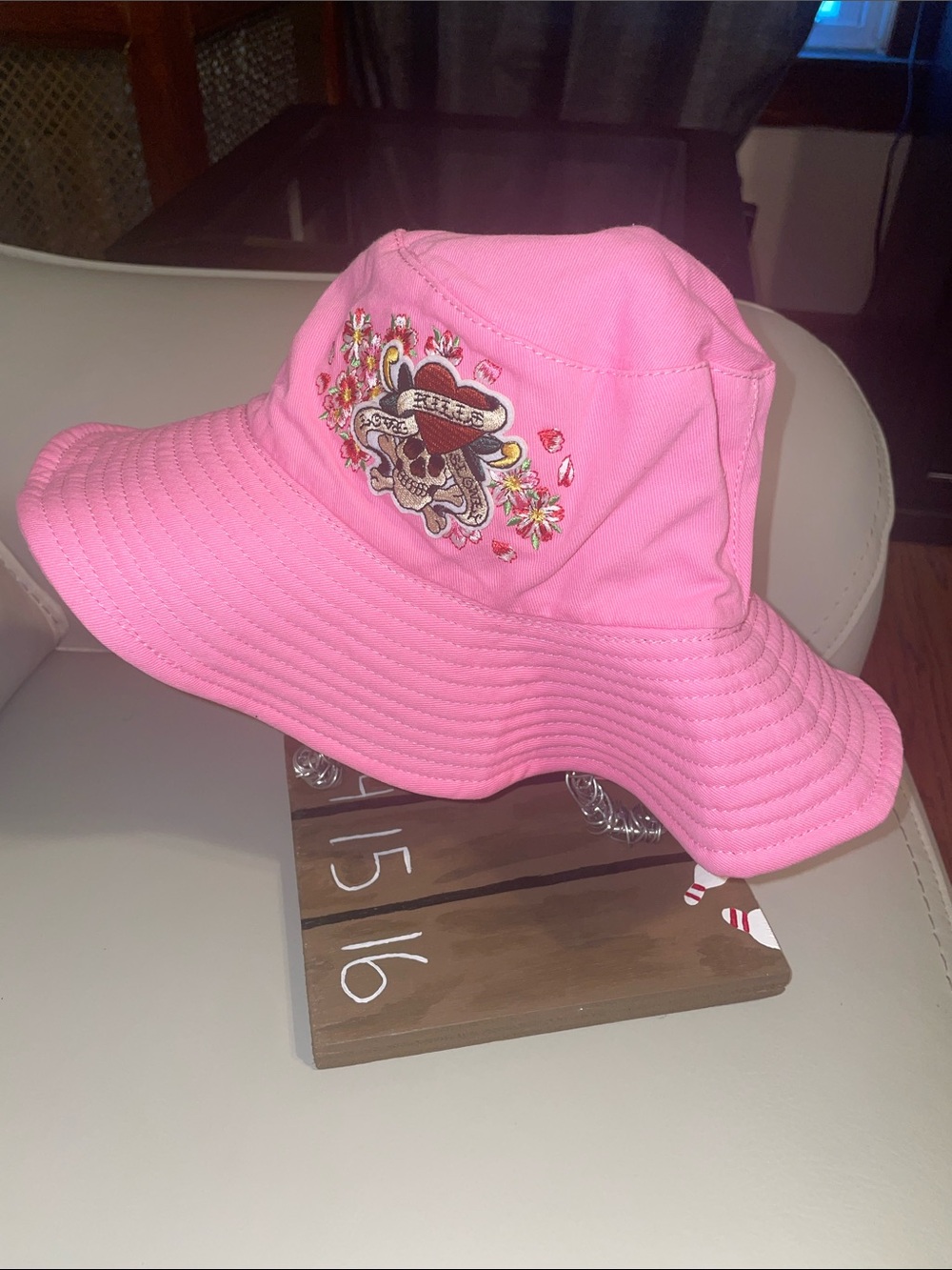 Ed Hardy Pink Embroidered women’s bucket hat new